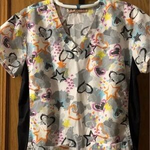 Green Town Scrub Top Women’s Size Small Pull‎ Over V Neck White Black